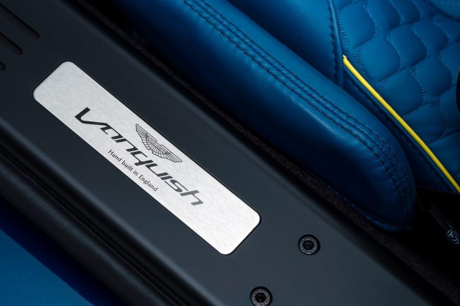 Логотип Aston Martin Vanquish Volante 2013 года  (WW) (фото 4 из 51)